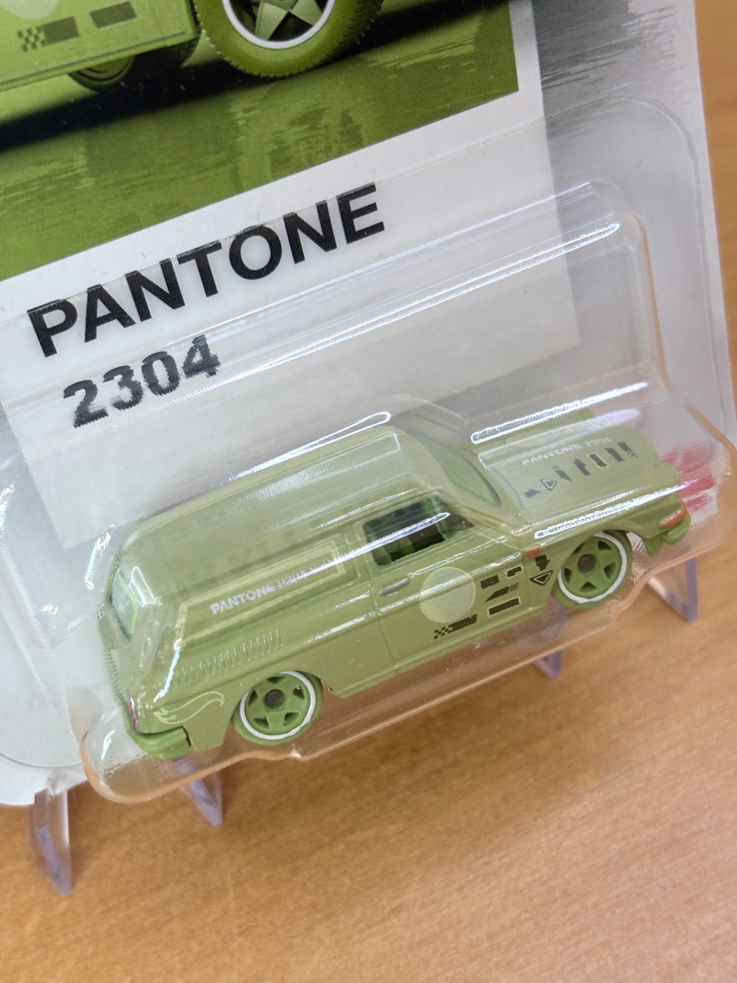 Hot Wheels Silver Series | Custom '68 Volkwagen Squareback | 2026 Pantone 2/6