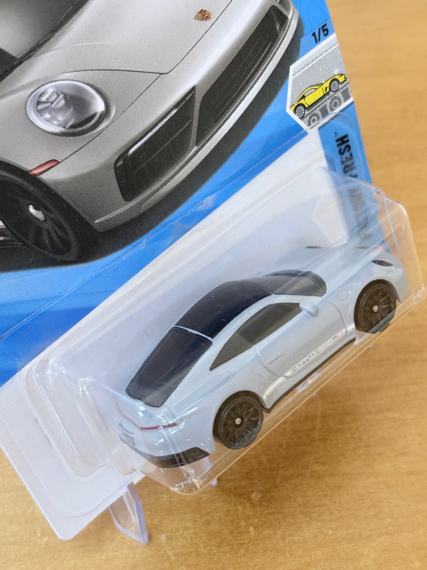 Hot Wheels Mainline / Porsche 911 Carrera T / 2026 Factory Fresh 1/5