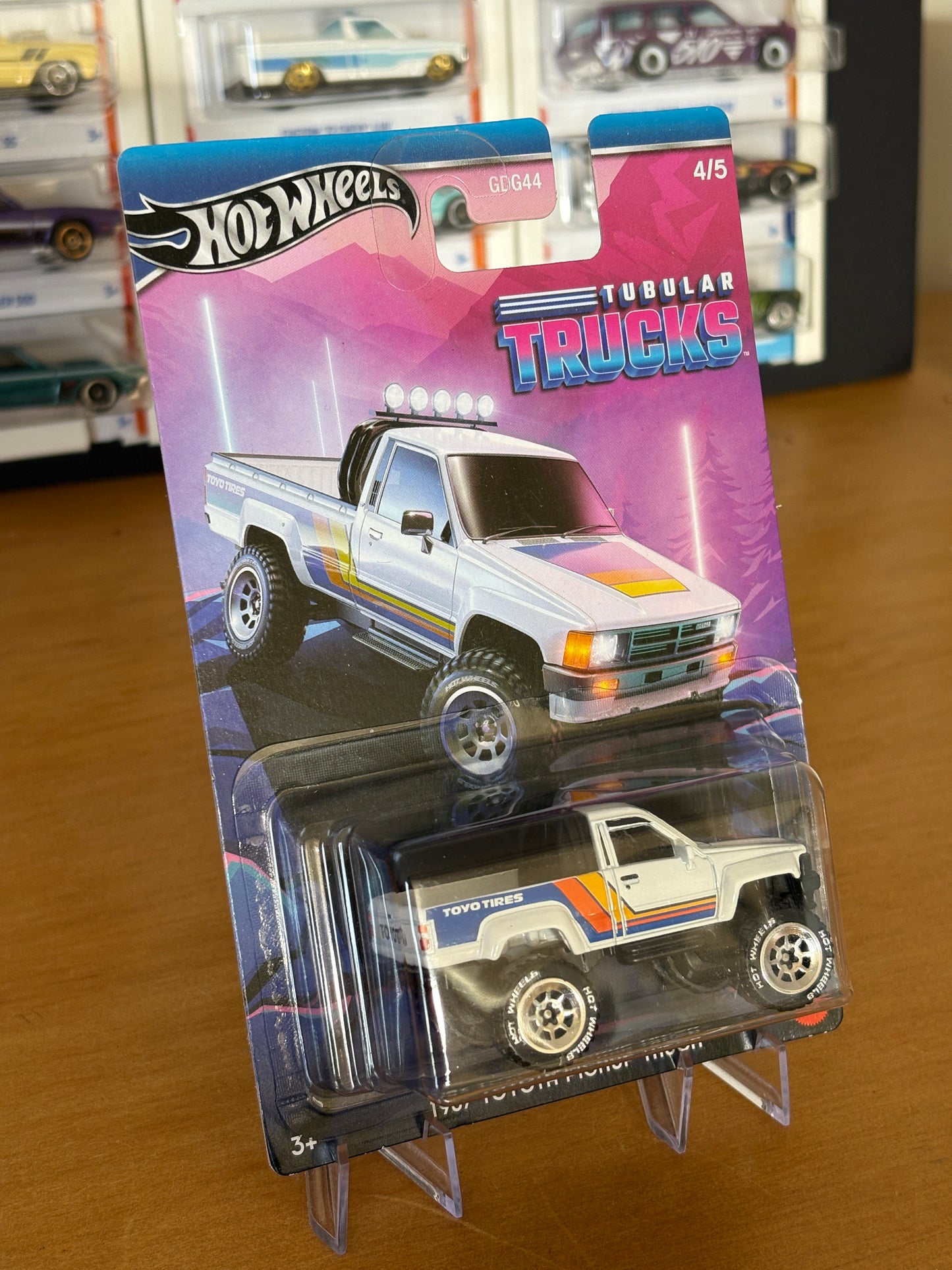 Hot Wheels Silver Series / 1987 Toyota Pickup Truck / 2024 Tubular Trucks 4/5