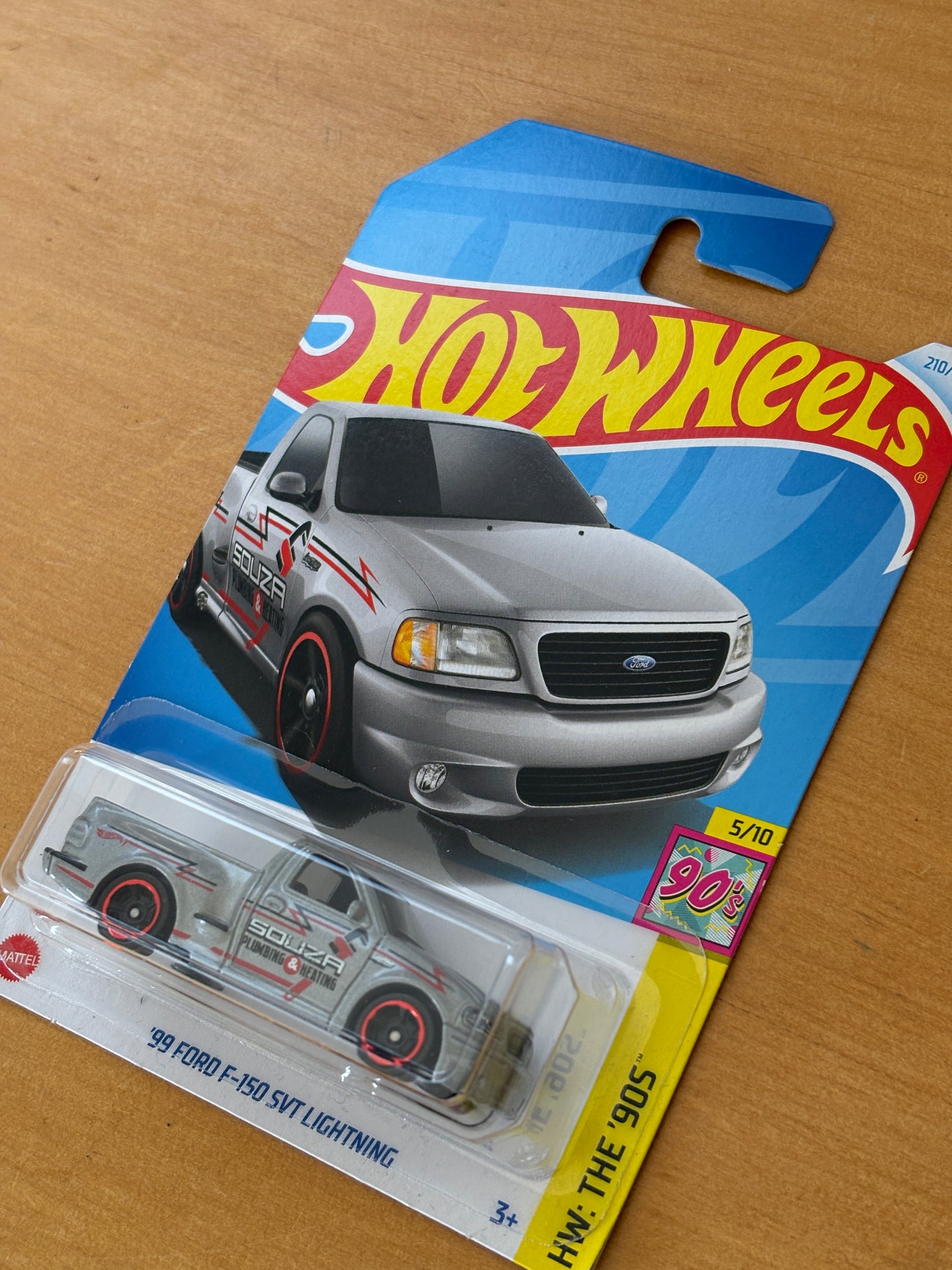 Hot Wheels Mainline / '99 Ford F-150 SVT Lightning / 2024 HW The 90s 5/10 (Grey)