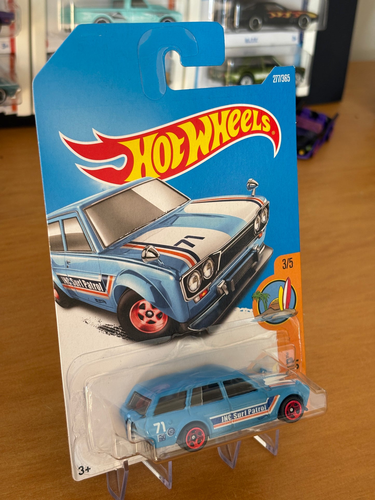 Hot Wheels Mainline / '71 Datsun Bluebird 510 Wagon / 2015 HW Surfs Up 3/5