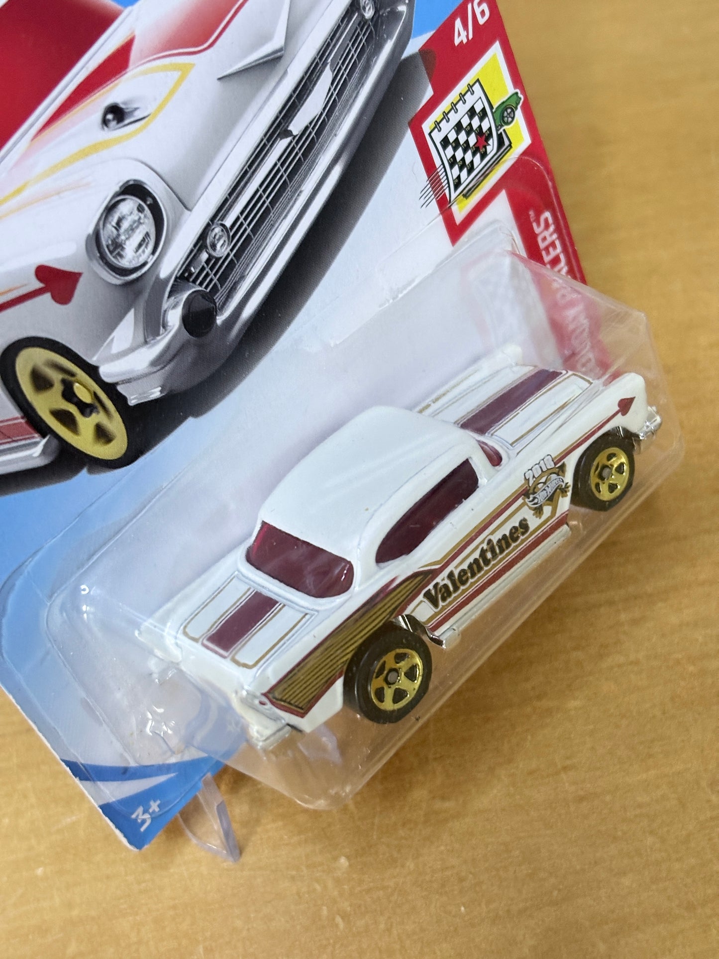 Hot Wheels Mainline | '57 Chevy | 2018 Holiday Racers 4/6