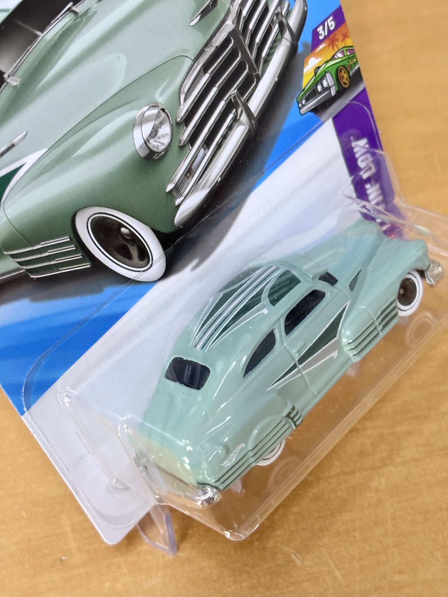 Hot Wheels Mainline | '47 Chevy Fleetline | 2026 Layin' Low 3/5