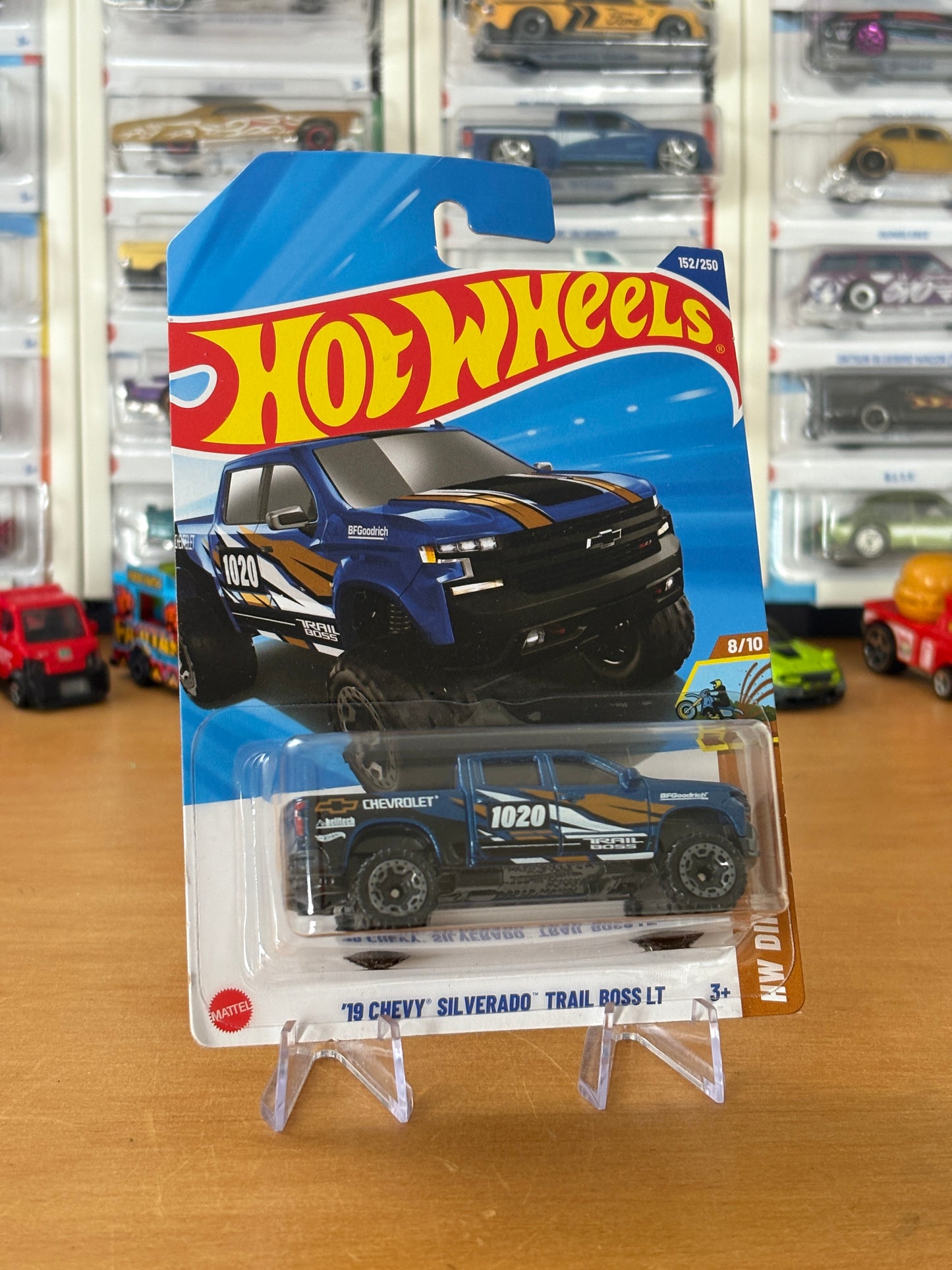 Hot Wheels Mainline / '19 Chevy Silverado Trail Boss LT / 2025 HW: Dirt 8/10
