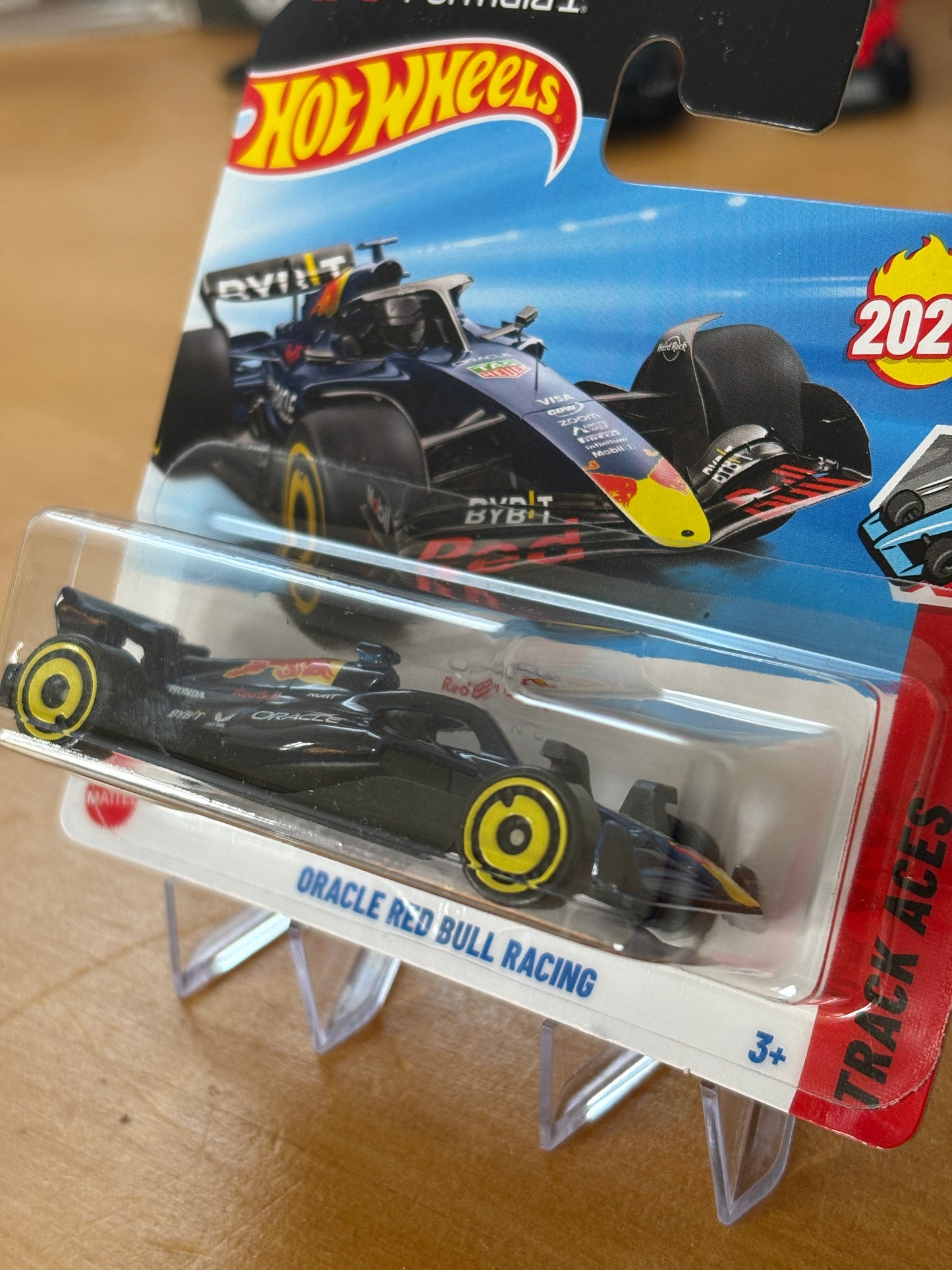 Hot Wheels Mainline / F1 Oracle Red Bull Racing / 2025 HW Track Aces 1/5 Short Card