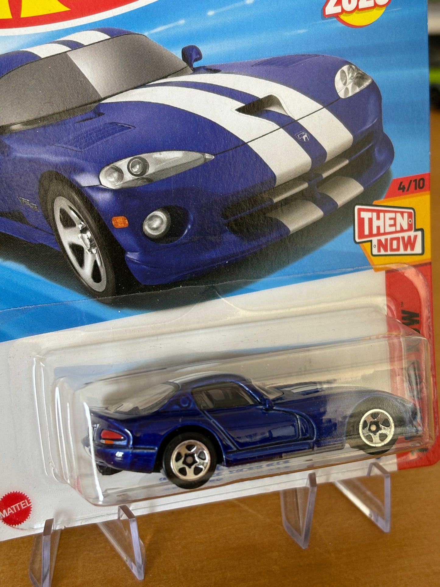 Hot Wheels Mainline / '95 Dodge Viper GTS / 2025 Then and Now 4/10