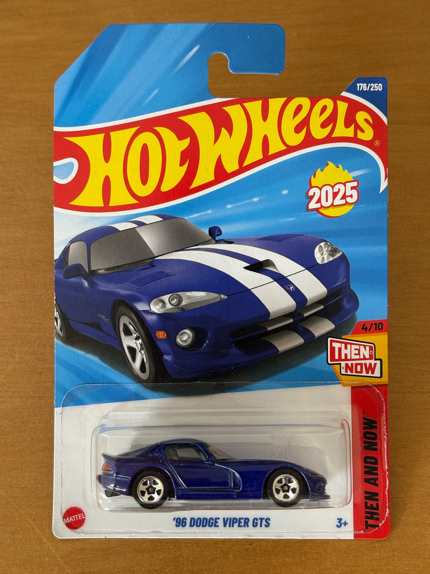 Hot Wheels Mainline / '95 Dodge Viper GTS / 2025 Then and Now 4/10