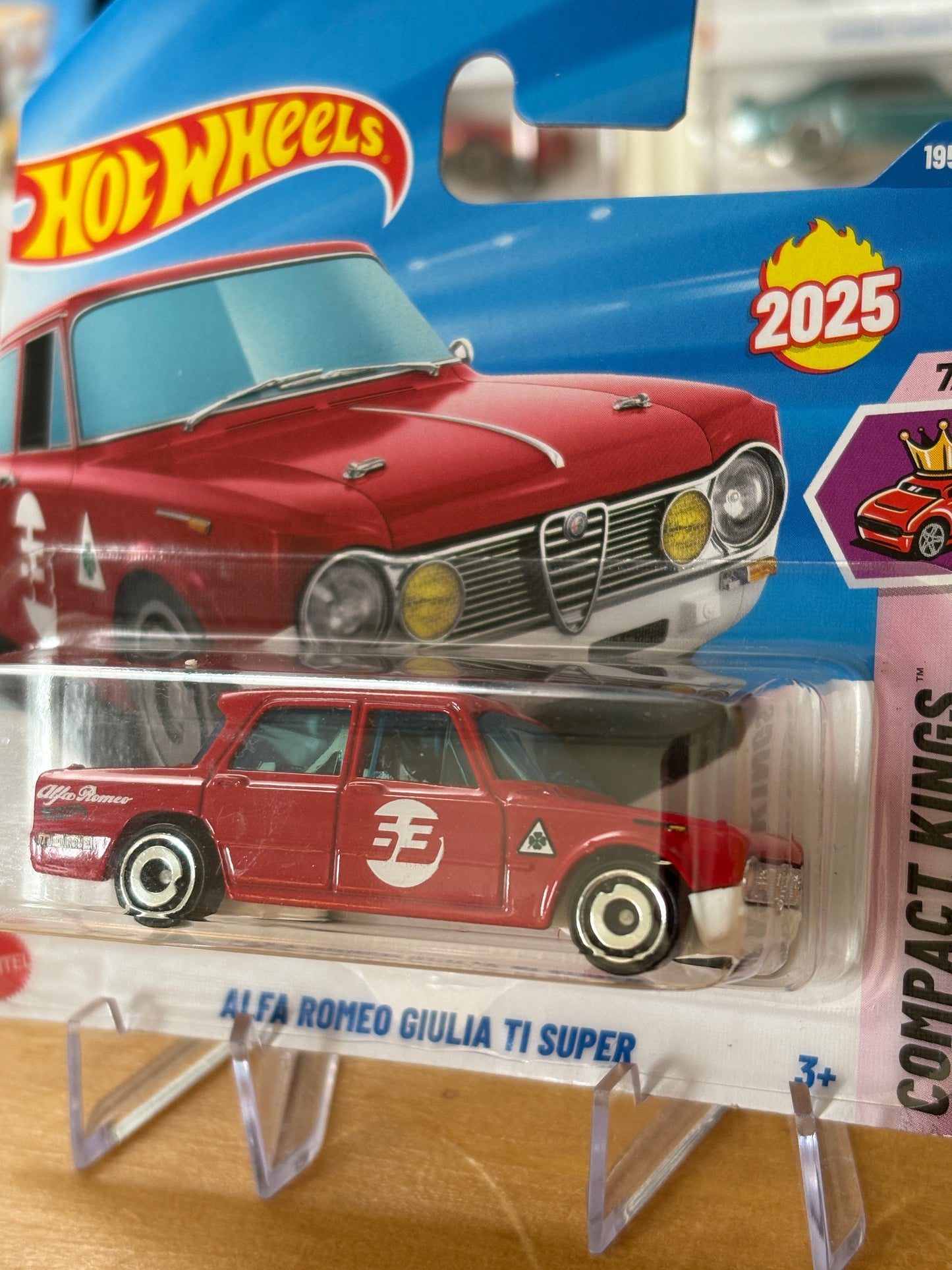 Hot Wheels Mainline / Alfa Romeo Giulia TI Super / 2025 Compact Kings 7/10 Short Card