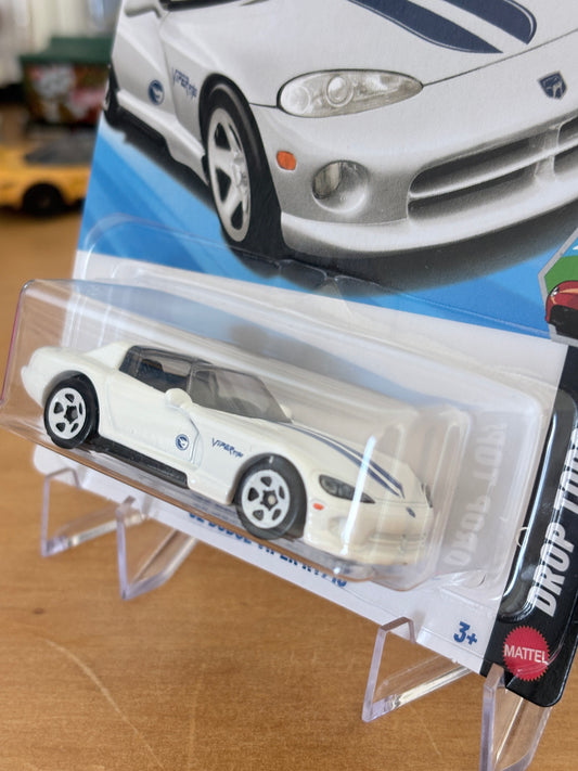 Hot Wheels Treasure Hunt '92 Dodge Viper RT/10 | 2026 Drop Tops 2/5