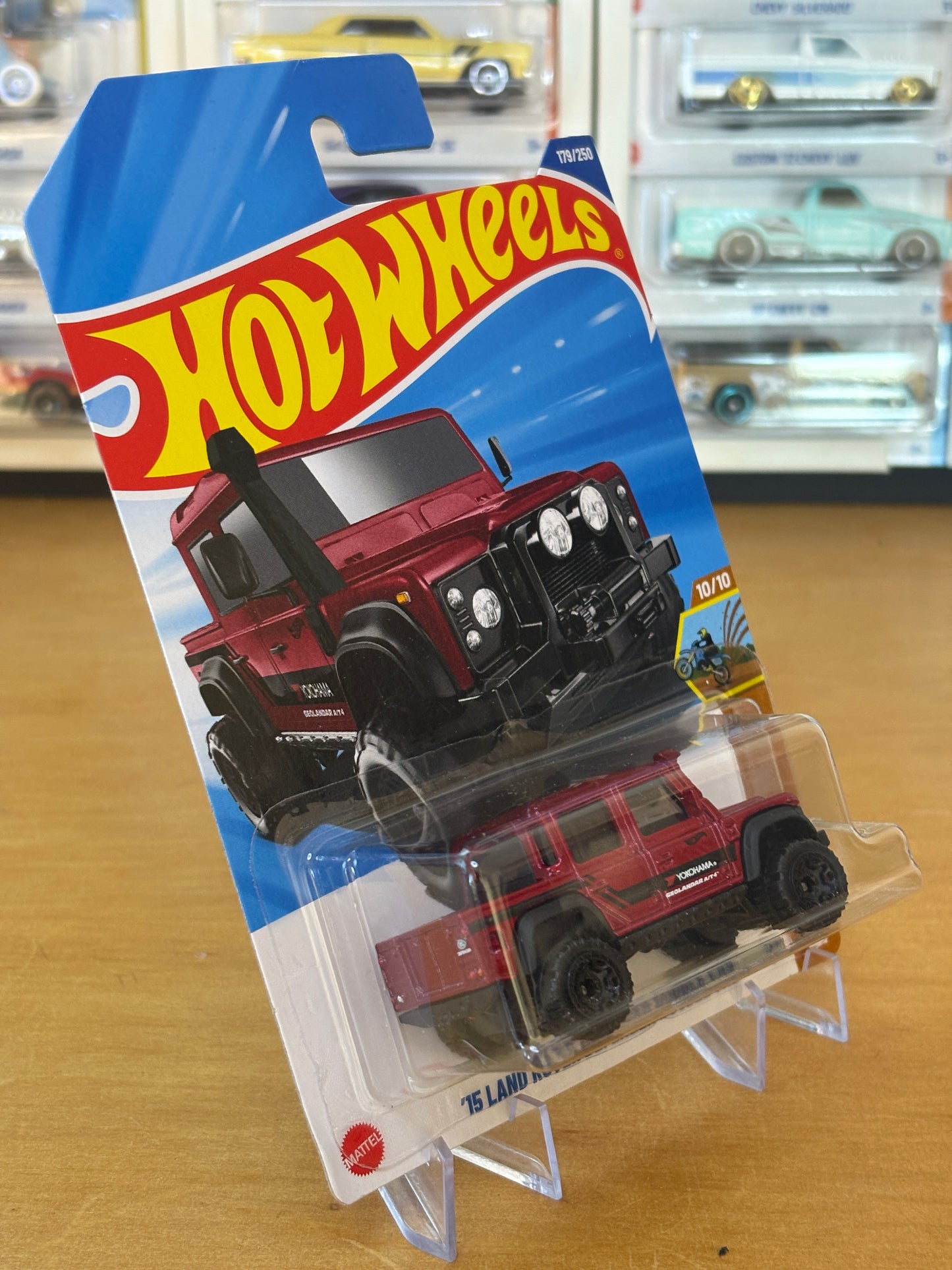 Hot Wheels Mainline / 15' Land Rover Defender Double Cab / 2025 HW Dirt 10/10