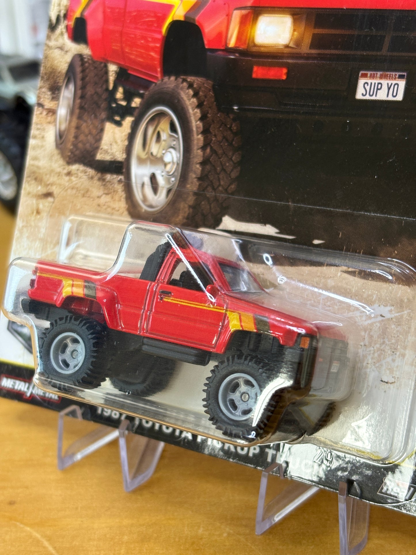 Hot Wheels Premium / 1987 Toyota Pickup Truck / 2024 HW Off Road Car Culture 1/5