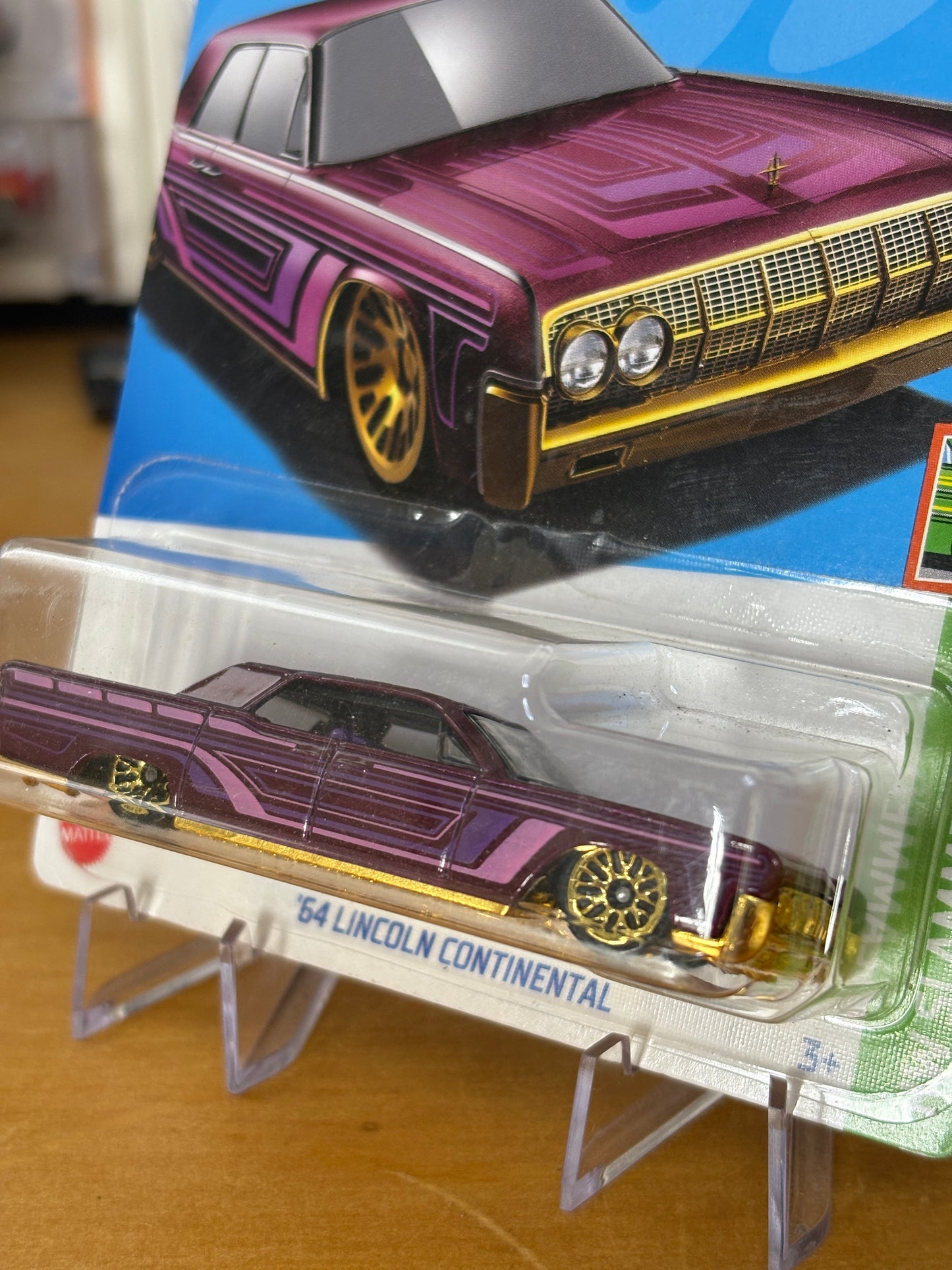 Hot Wheels Mainline / '64 Lincoln Continental / 2021 HW Slammed 5/5