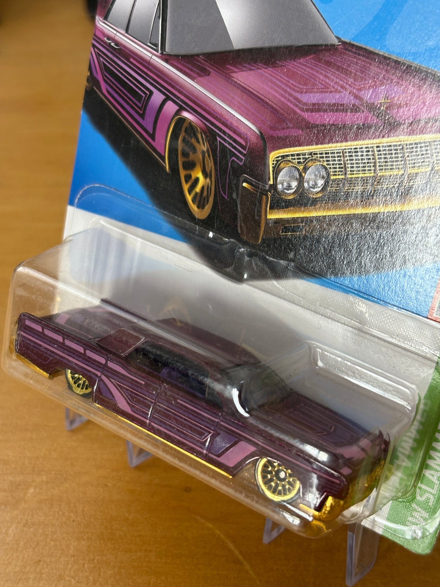 Hot Wheels Mainline / '64 Lincoln Continental / 2021 HW Slammed 5/5