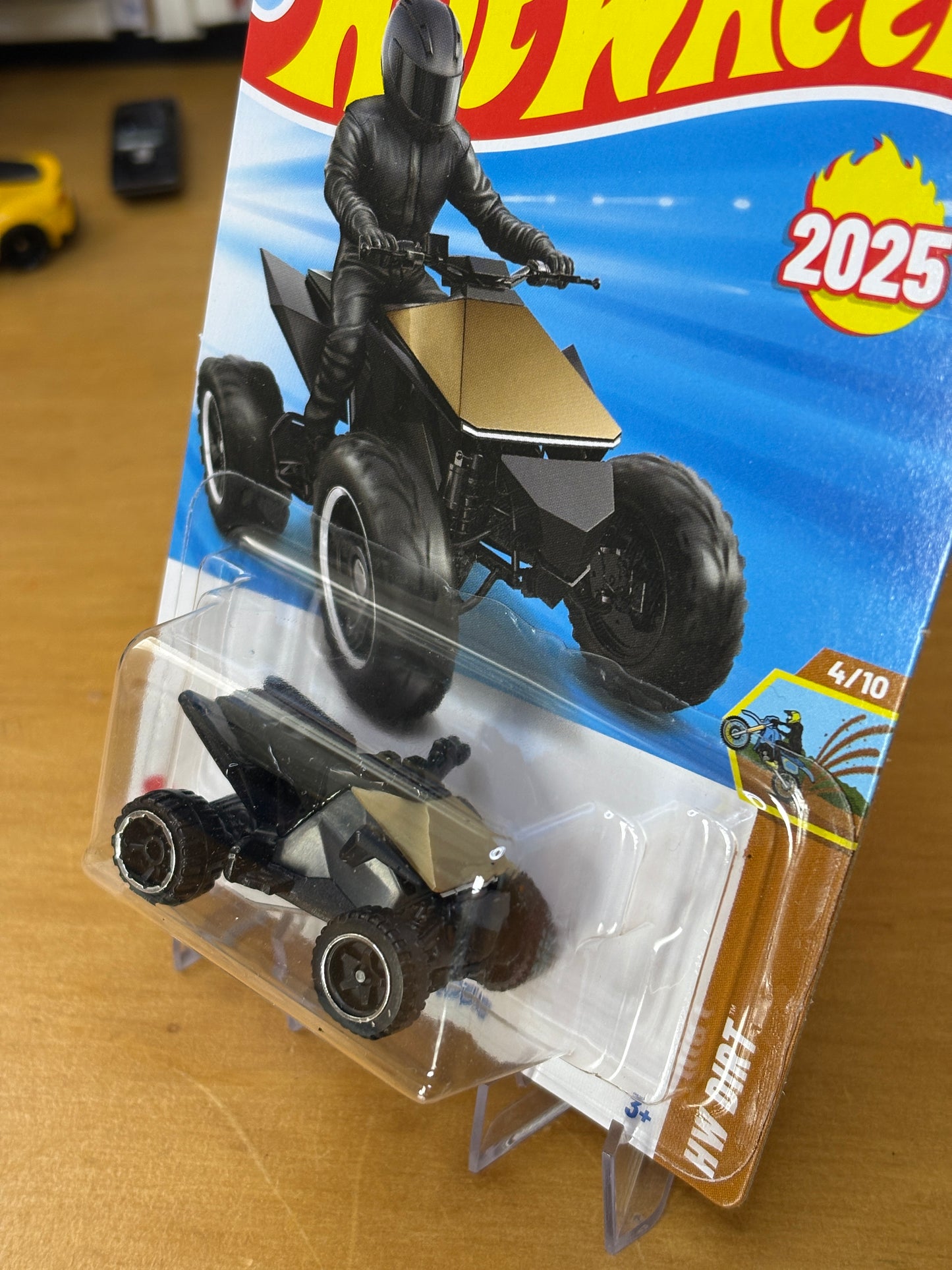 Hot Wheels Mainline / Tesla Cyberquad / 2025 HW Dirt 4/10