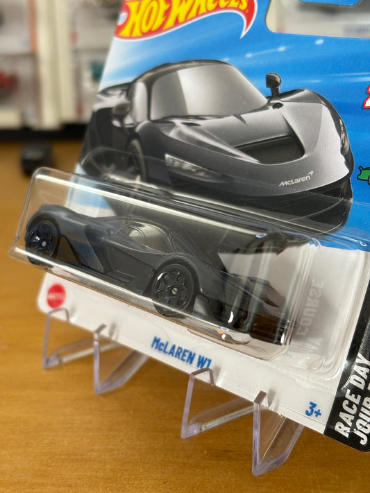 Hot Wheels Mainline / McLaren V1 / 2025 Race Day 6/10 (Short Card)