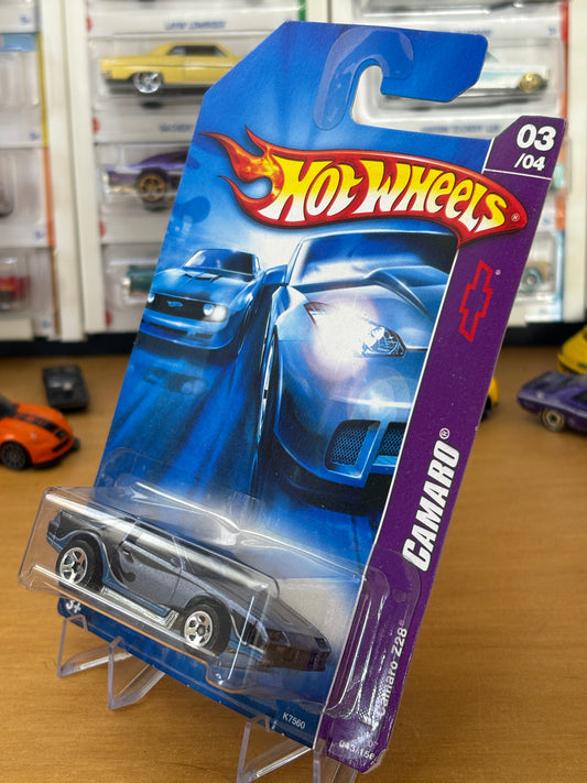 Hot Wheels Mainline / Camaro Z28 / 2006 Camaro 03/04