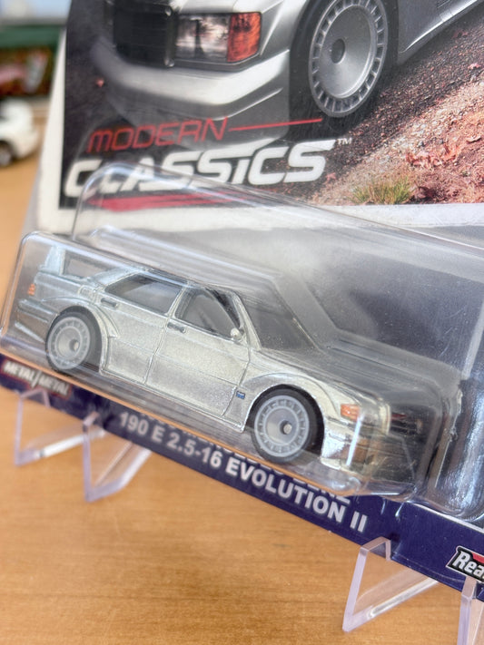 Hot Wheels Mercedes-Benz 190 E 2.5-16 Evolution II | HW Car Culture Modern Classics 2/5