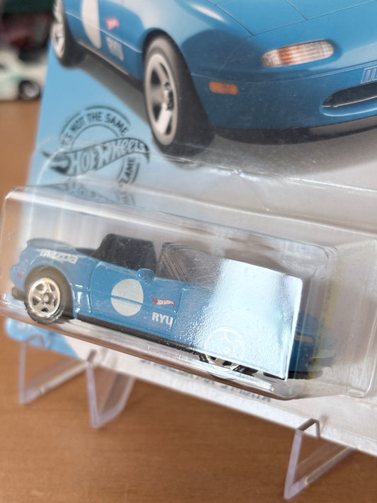 Hot Wheels '91 Mazda MX-5 Miata | 2018 HW Speed Graphics 4/10 BLUE