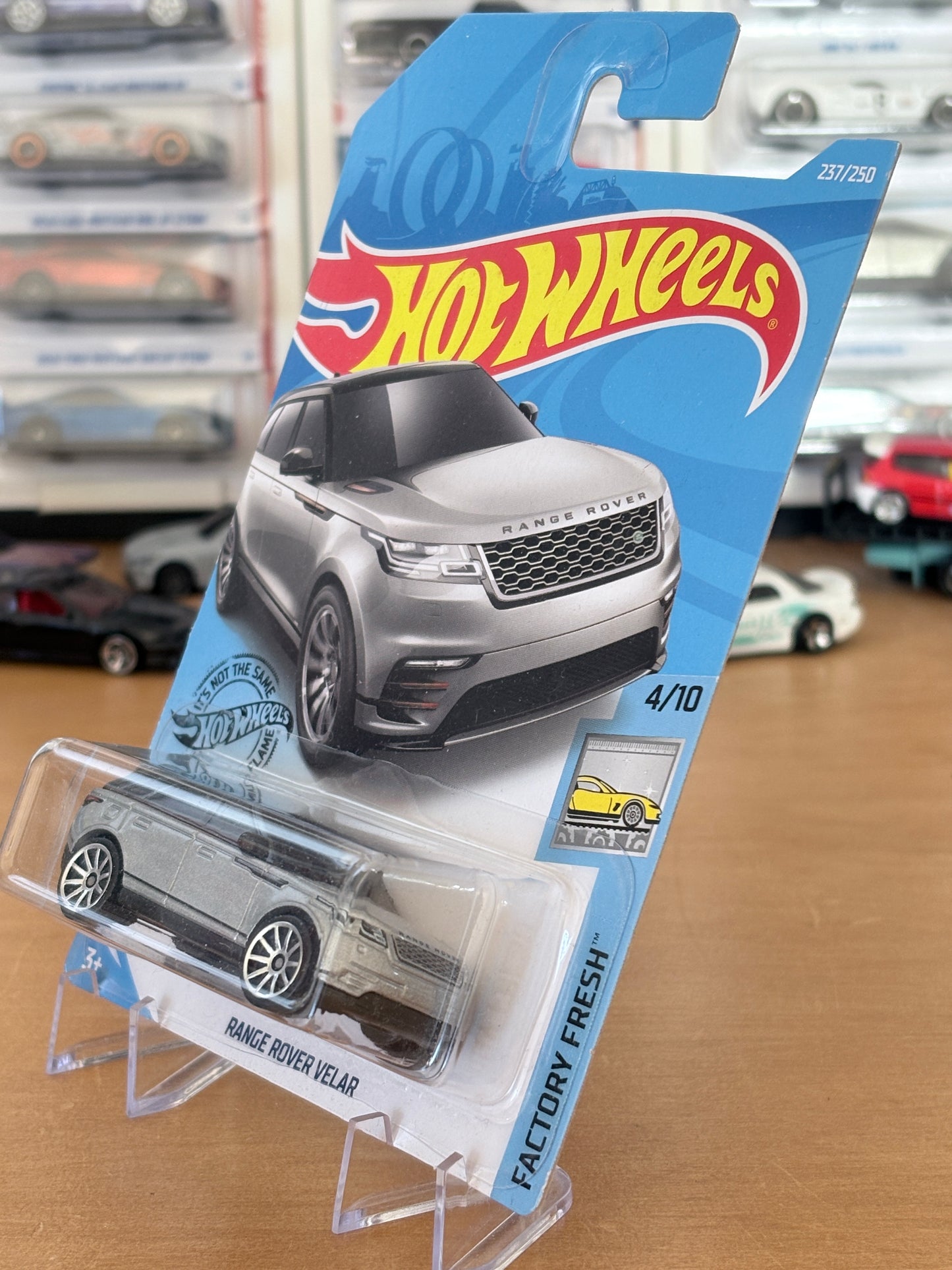 Hot Wheels Range Rover Velar | 2022 Factory Fresh 4/10 Mainline