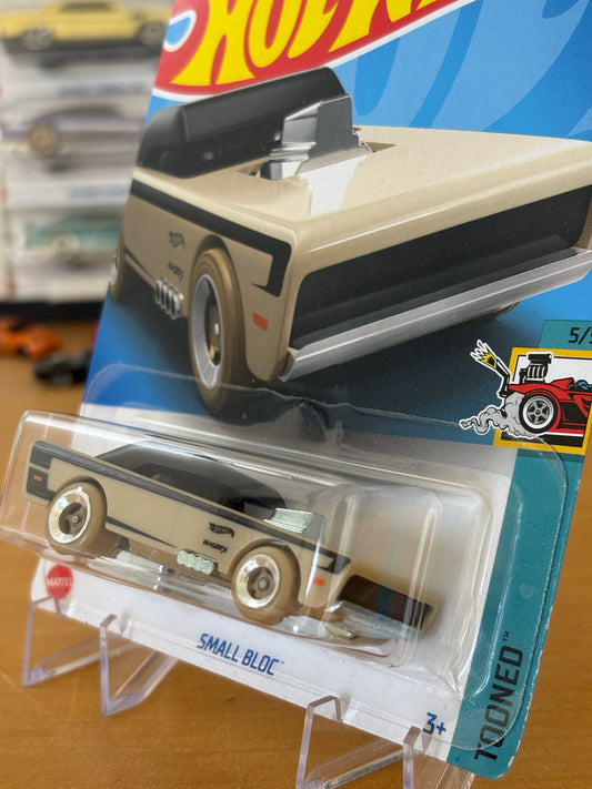 Hot Wheels Mainline / Small Bloc / 2024 HW Tooned 5/5