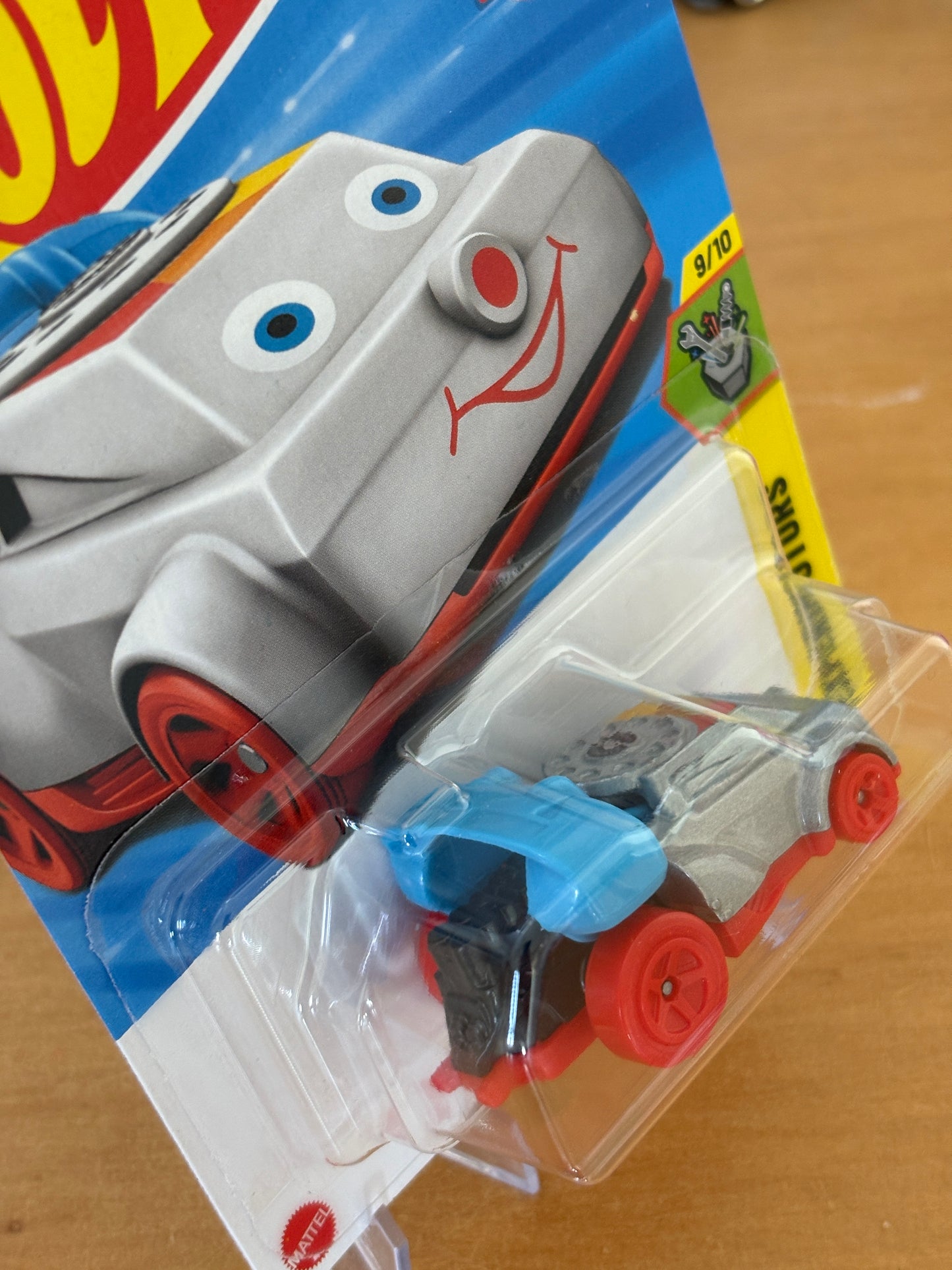 Hot Wheels Mainline / Quick Chat / 2025 Experimotors 9/10 SILVER