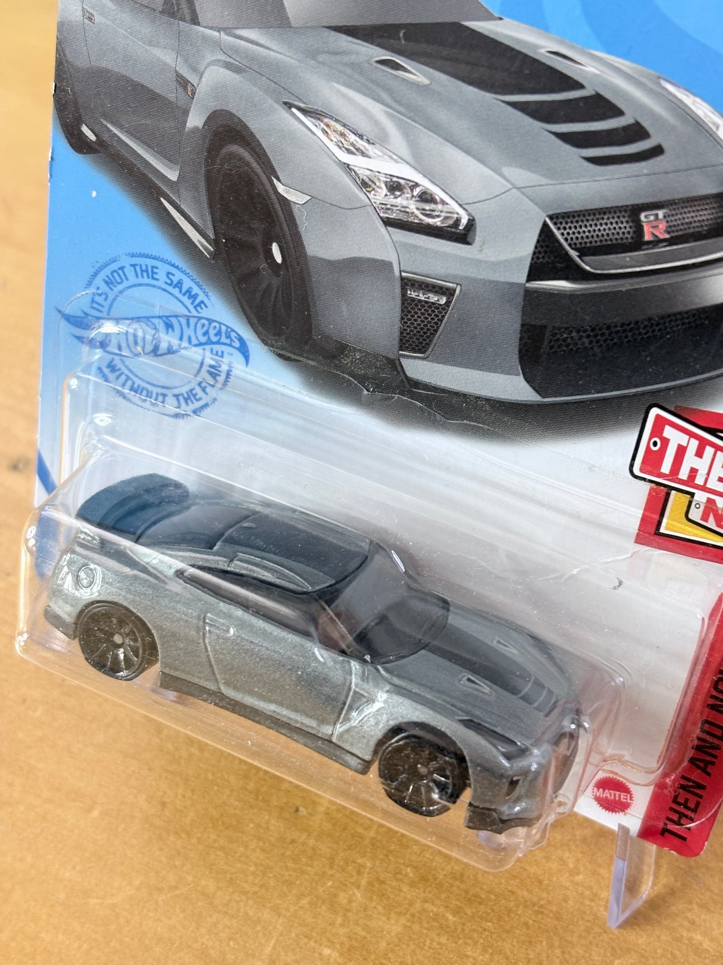Hot Wheels '17 Nissan GT-R (R35) | Then and Now 2/10 Mainline