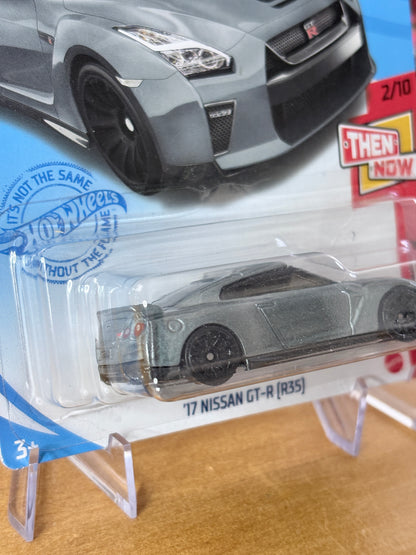 Hot Wheels '17 Nissan GT-R (R35) | Then and Now 2/10 Mainline