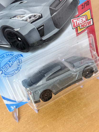Hot Wheels '17 Nissan GT-R (R35) | Then and Now 2/10 Mainline