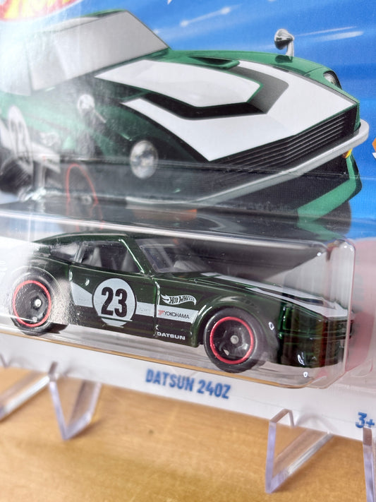 Hot Wheels Datsun 240z | Then and Now 2/10 Mainline