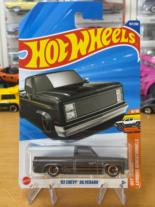 Hot Wheels Mainline / '83 Chevy Silverado / 2025 HW Hot Trucks 9/10 GREY