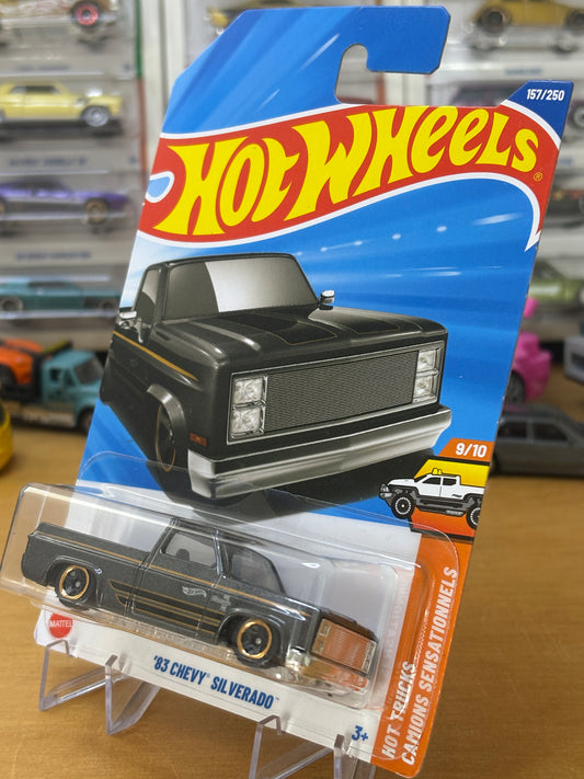 Hot Wheels Mainline / '83 Chevy Silverado / 2025 HW Hot Trucks 9/10 GREY