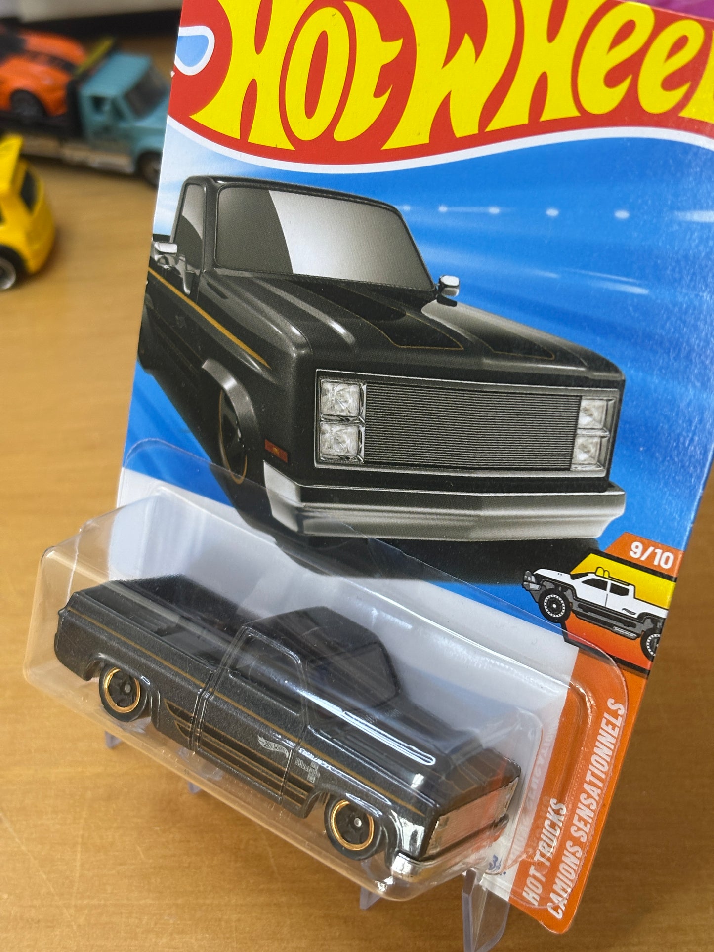 Hot Wheels Mainline / '83 Chevy Silverado / 2025 HW Hot Trucks 9/10 GREY