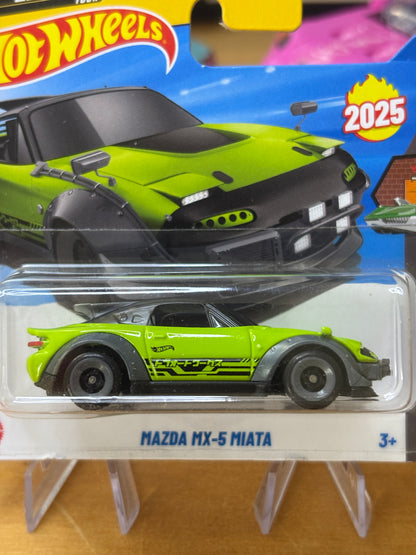 Hot Wheels Mainline / Mazda MX-5 Miata / 2025 HW Dream Garage 2/5 Short Card
