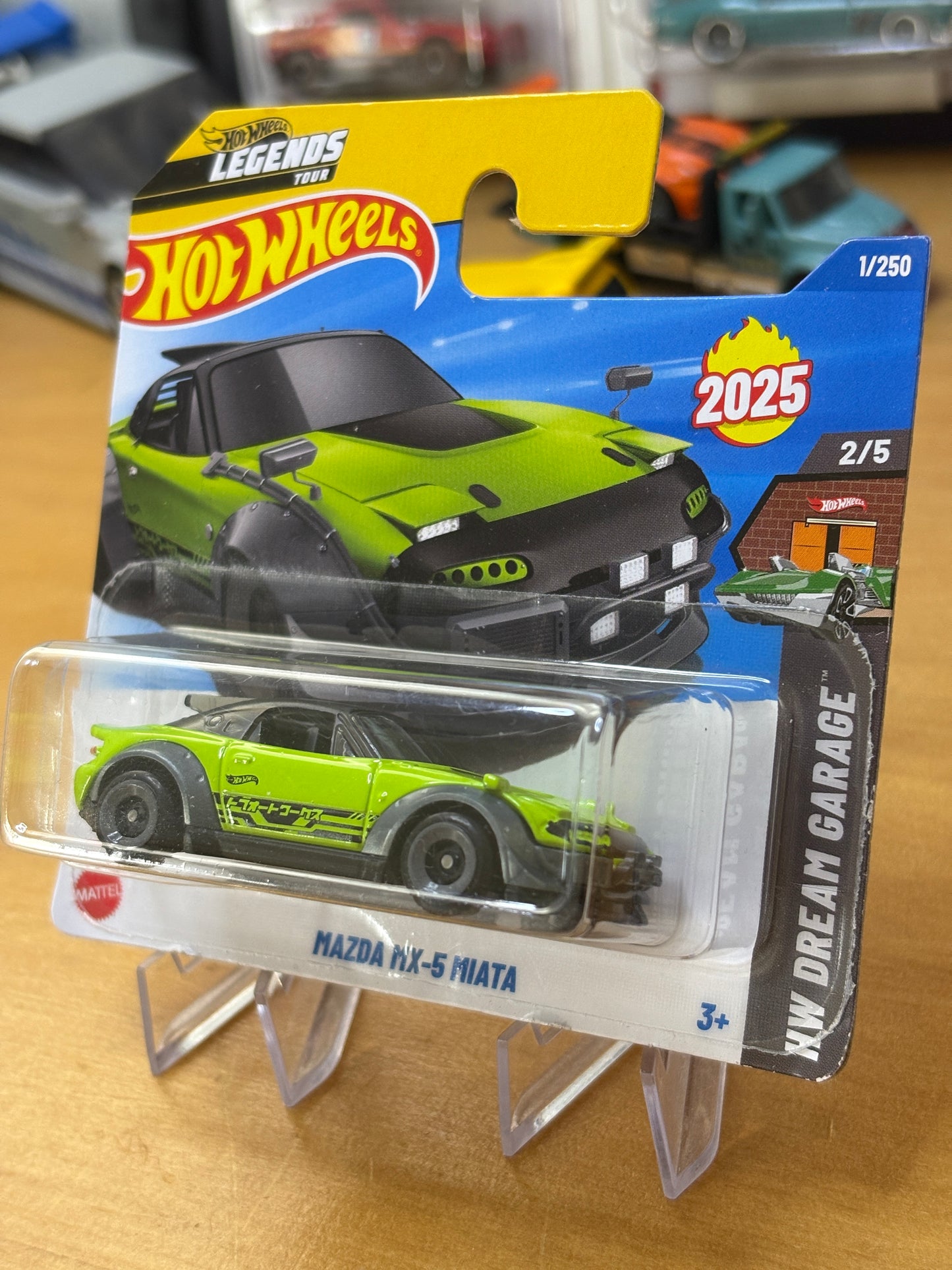 Hot Wheels Mainline / Mazda MX-5 Miata / 2025 HW Dream Garage 2/5 Short Card