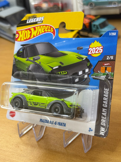 Hot Wheels Mainline / Mazda MX-5 Miata / 2025 HW Dream Garage 2/5 Short Card