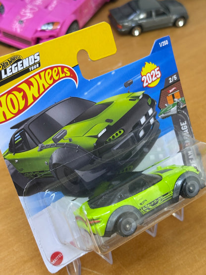 Hot Wheels Mainline / Mazda MX-5 Miata / 2025 HW Dream Garage 2/5 Short Card