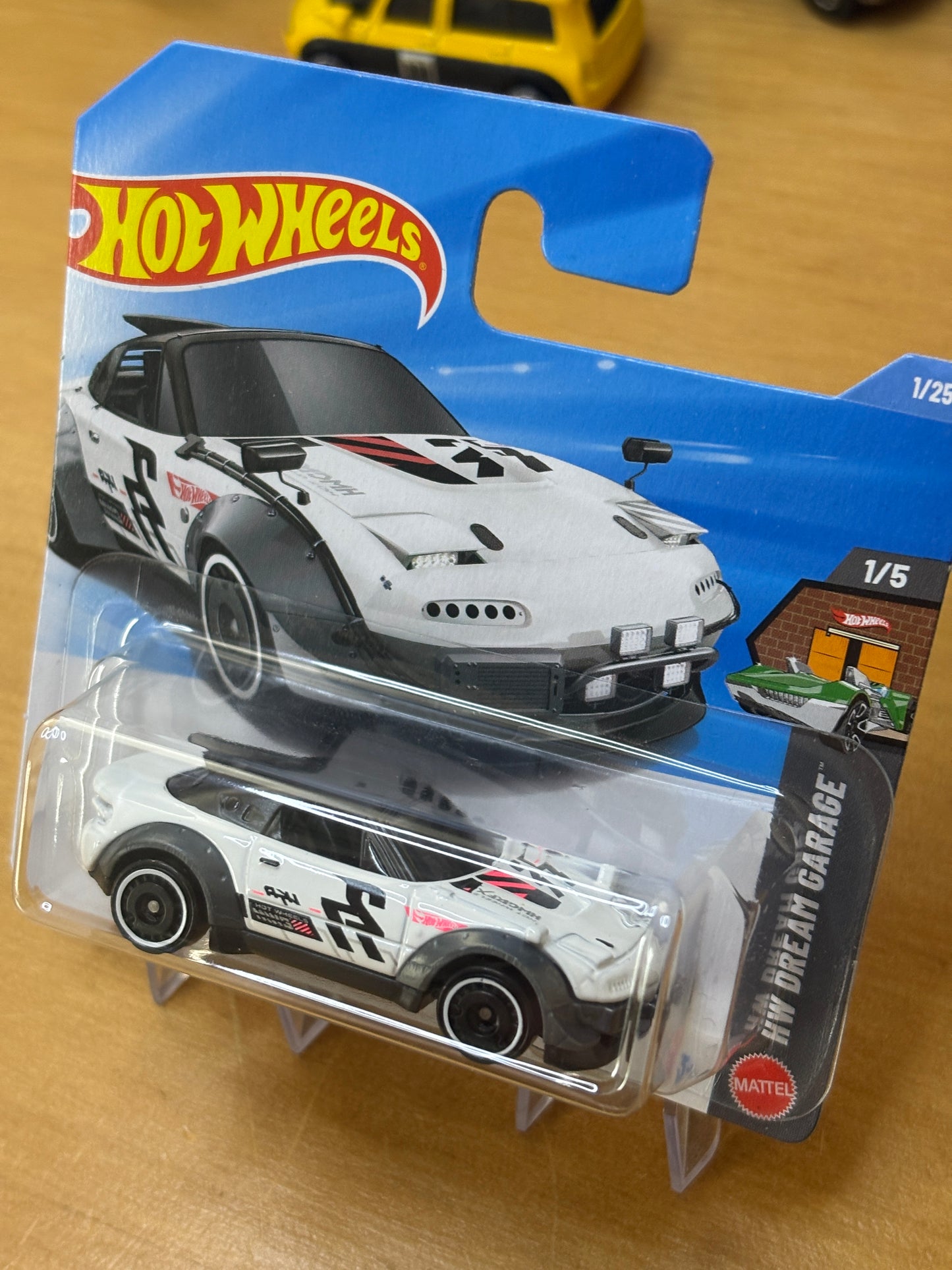 Hot Wheels Mainline / Mazda MX-5 Miata / 2026 HW Dream Garage 1/5 Short Card