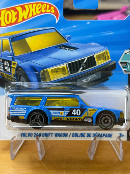 Hot Wheels Mainline / Volvo 240 Drift Wagon / 2026 HW Mods 2/5 Short Card