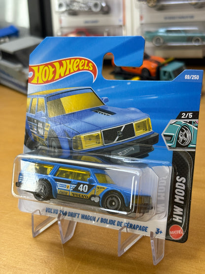 Hot Wheels Mainline / Volvo 240 Drift Wagon / 2026 HW Mods 2/5 Short Card