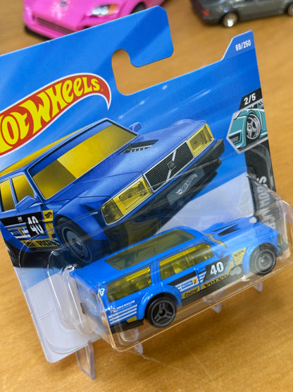 Hot Wheels Mainline / Volvo 240 Drift Wagon / 2026 HW Mods 2/5 Short Card