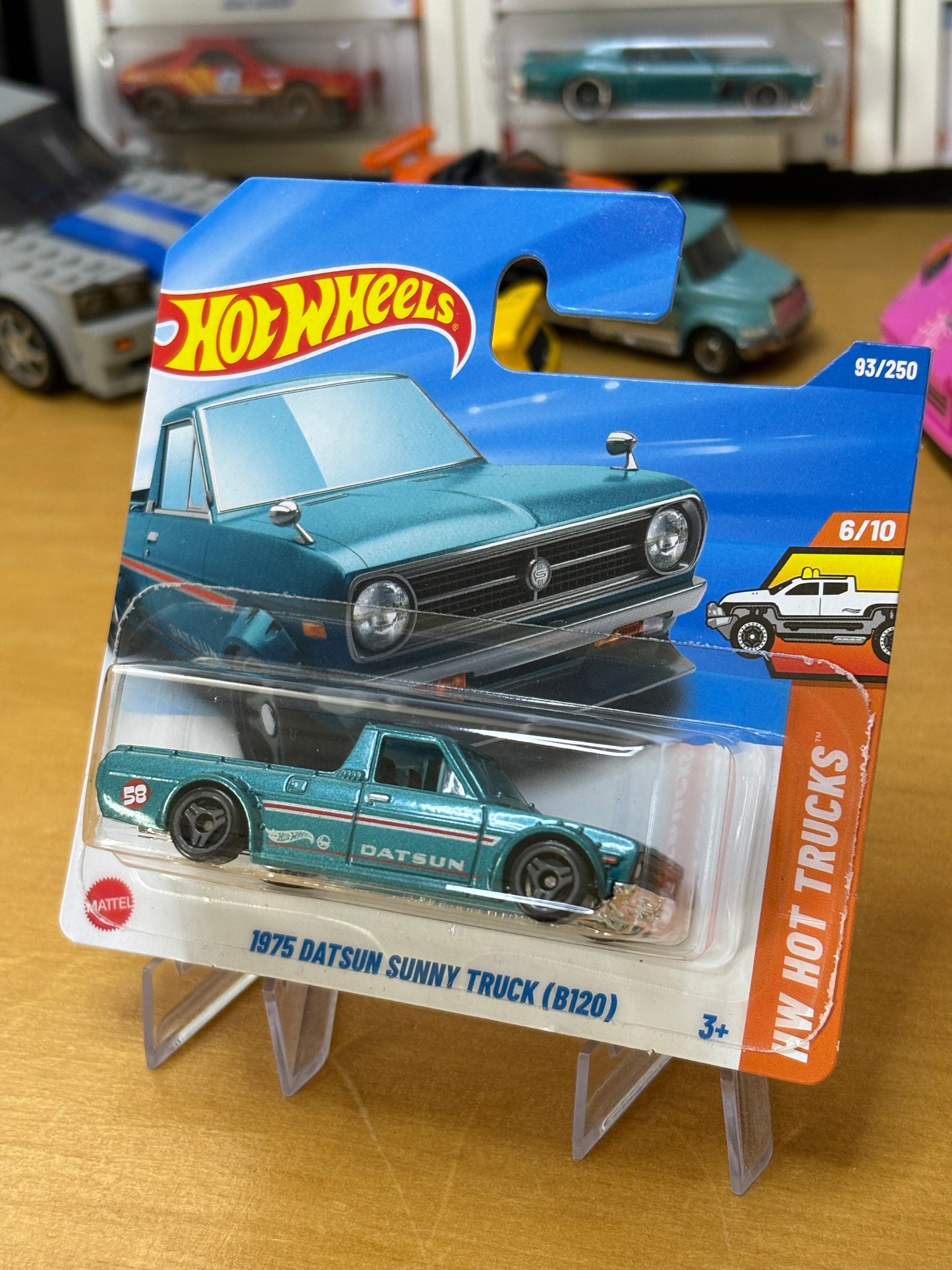 Hot Wheels Mainline / 1975 Datsun Sunny Truck (B120) / 2025 HW Hot Trucks 6/10 Short Card