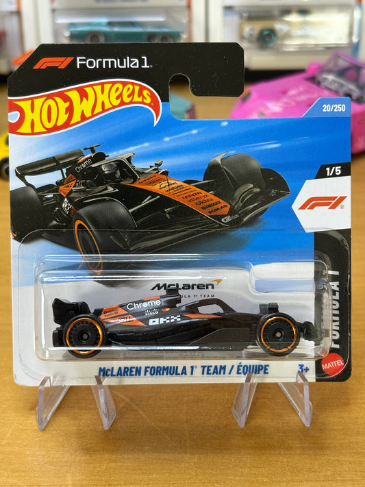 Hot Wheels Mainline / McLaren Formula 1 Team / Equipe / 2026 Formula 1 1/5 Short Card
