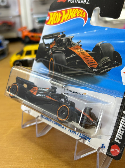 Hot Wheels Mainline / McLaren Formula 1 Team / Equipe / 2026 Formula 1 1/5 Short Card