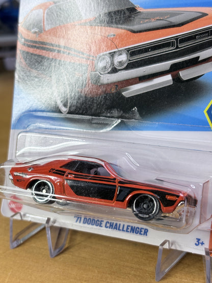 Hot Wheels '71 Dodge Challenger | 2026 Muscle Mania 1/10 Mainline