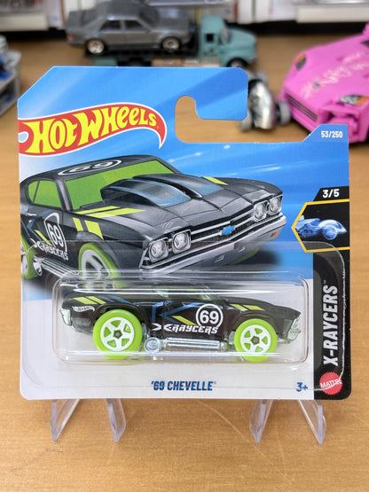 Hot Wheels Mainline / '69 Chevelle / 2026 X-Raycers 3/5 Short Card
