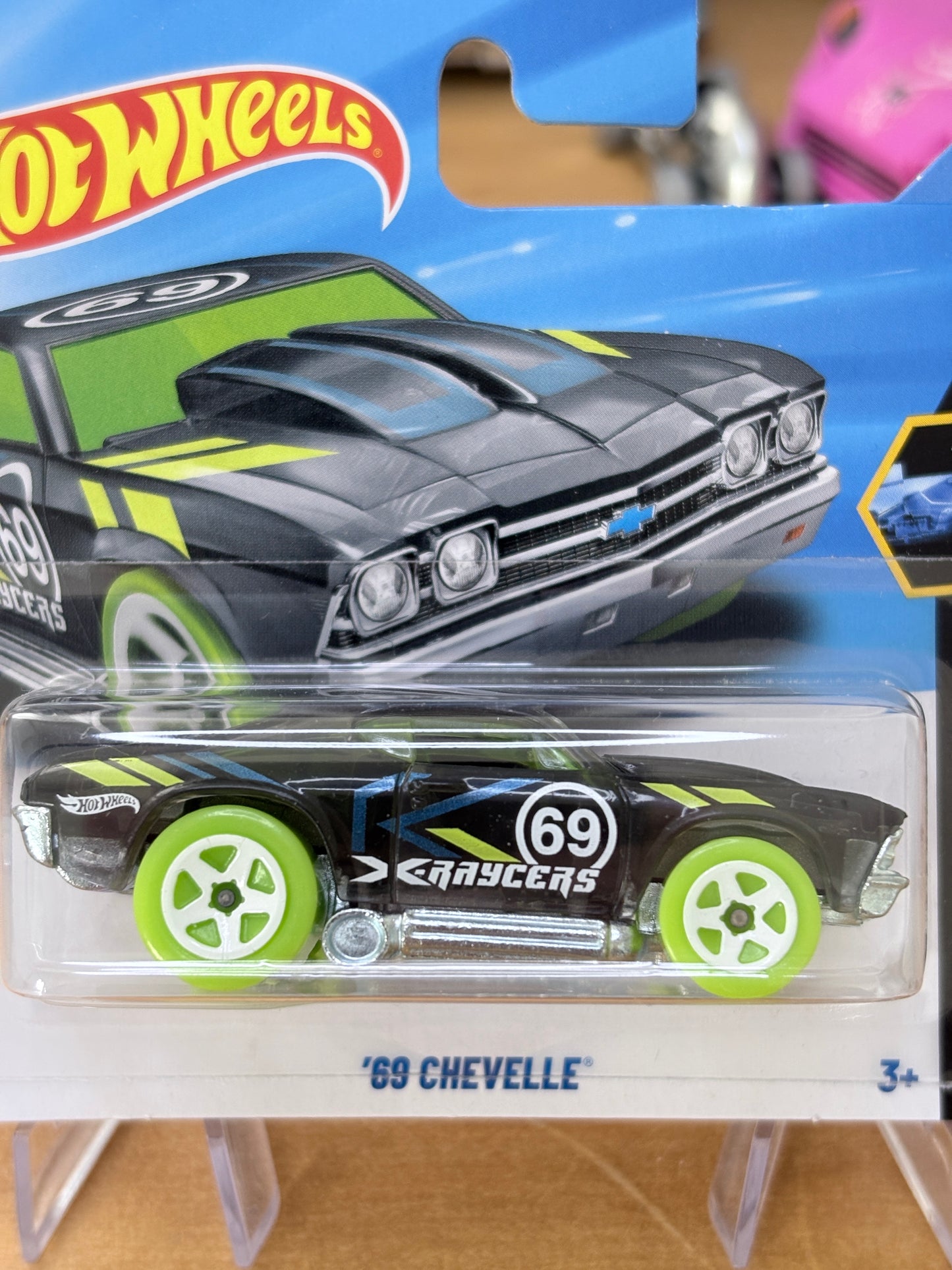 Hot Wheels Mainline / '69 Chevelle / 2026 X-Raycers 3/5 Short Card