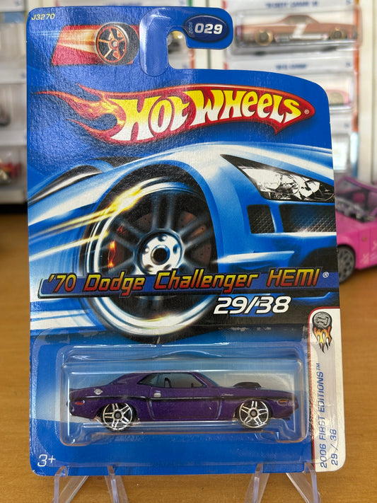 Hot Wheels Mainline / '70 Dodge Challenger Hemi / 2006 First Editions 29/38