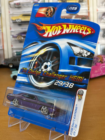 Hot Wheels Mainline / '70 Dodge Challenger Hemi / 2006 First Editions 29/38