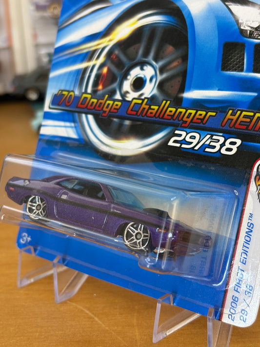 Hot Wheels Mainline / '70 Dodge Challenger Hemi / 2006 First Editions 29/38