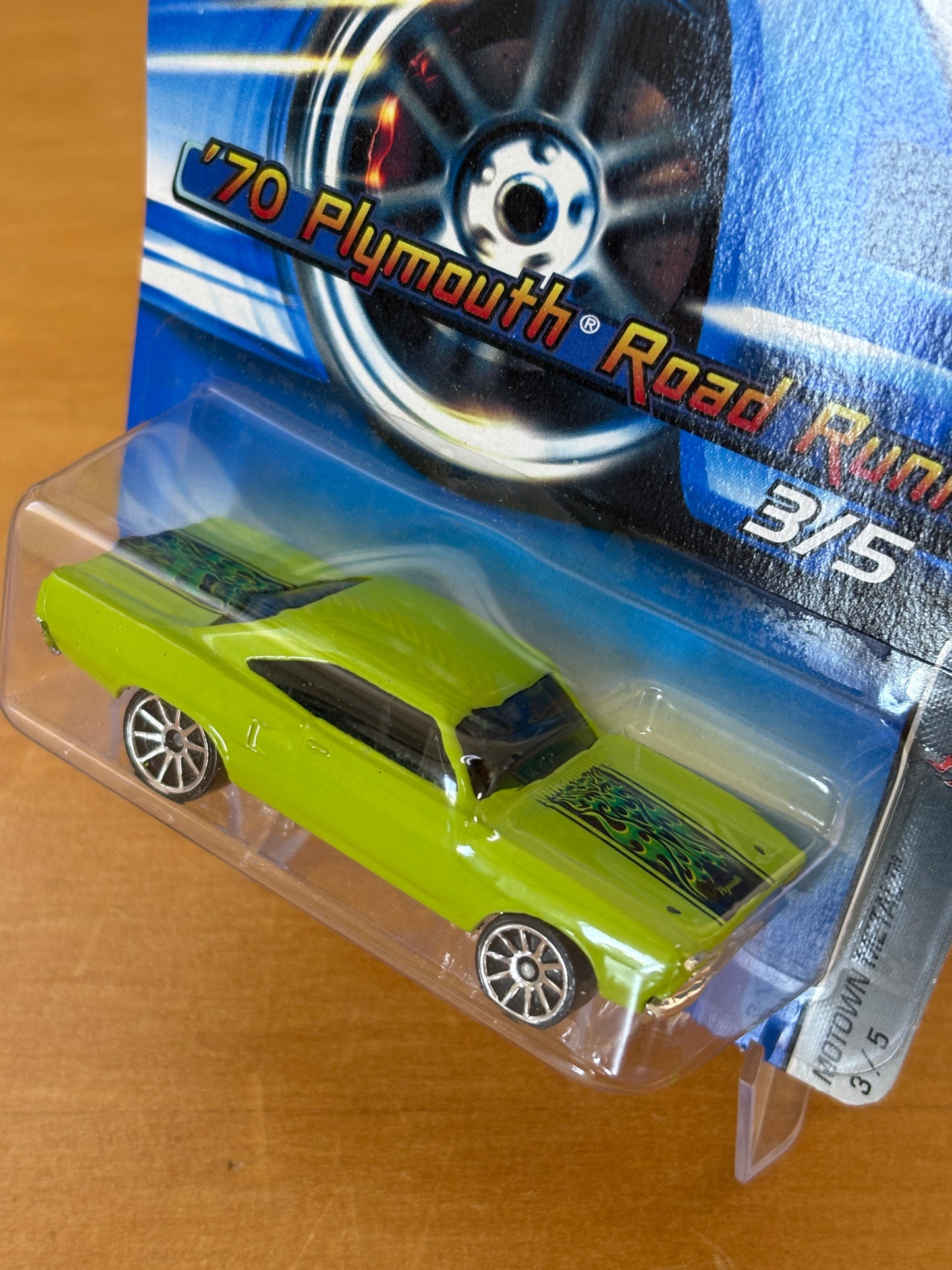 Hot Wheels Mainline / '70 Plymouth Road Runner / 2006 MoTown Metal 3/5